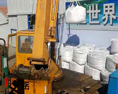 װ������